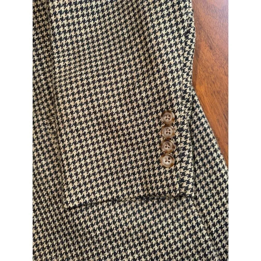 Oscar de la Renta chest 22